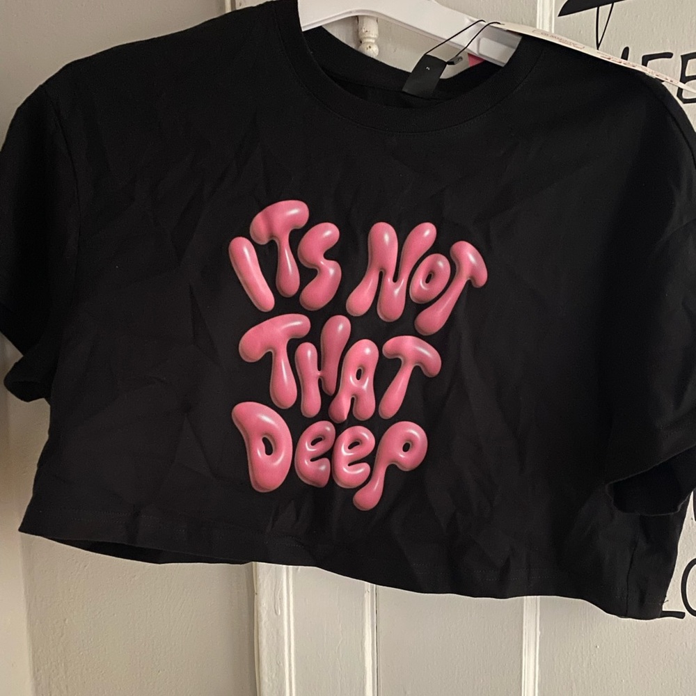 Slogan graphic crop top